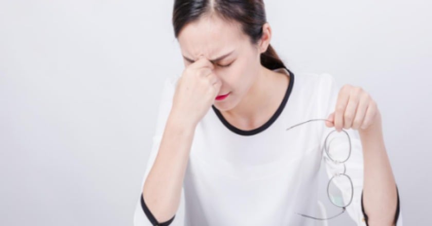 想緩解乾眼不適 點眼液不如多補充好油