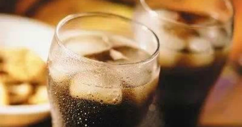 聚餐過多胃食道逆流 男子牙齒敏感火燒心