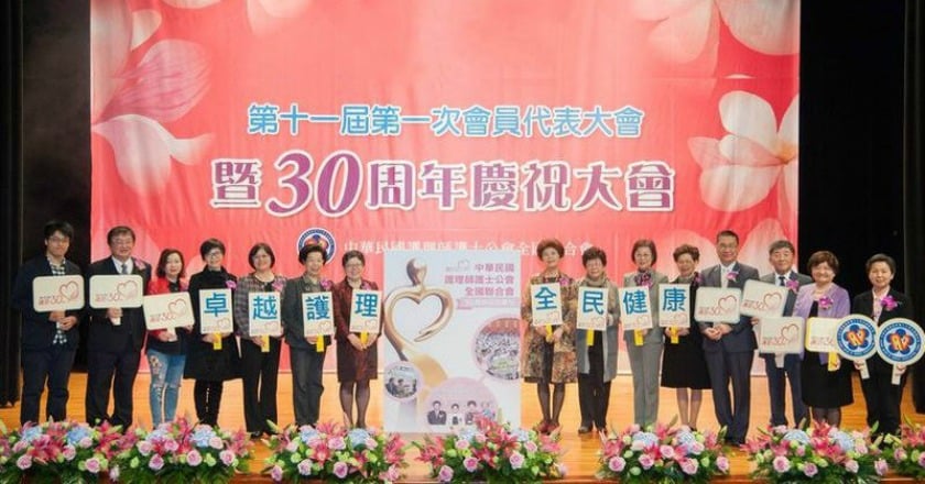 護病比調降納法　護聯會籲推三班護病比