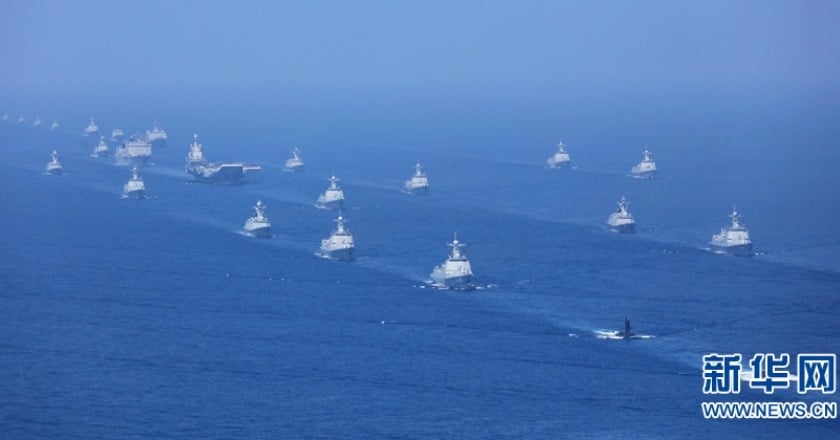 中共遼寧航母編隊連續跨海區組織「實兵對抗訓練」