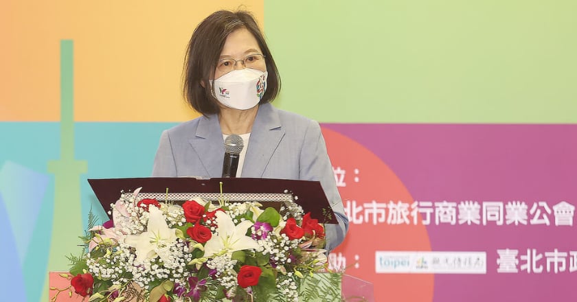 觀光業曙光將至 蔡英文：已請政院評估開放邊境時程