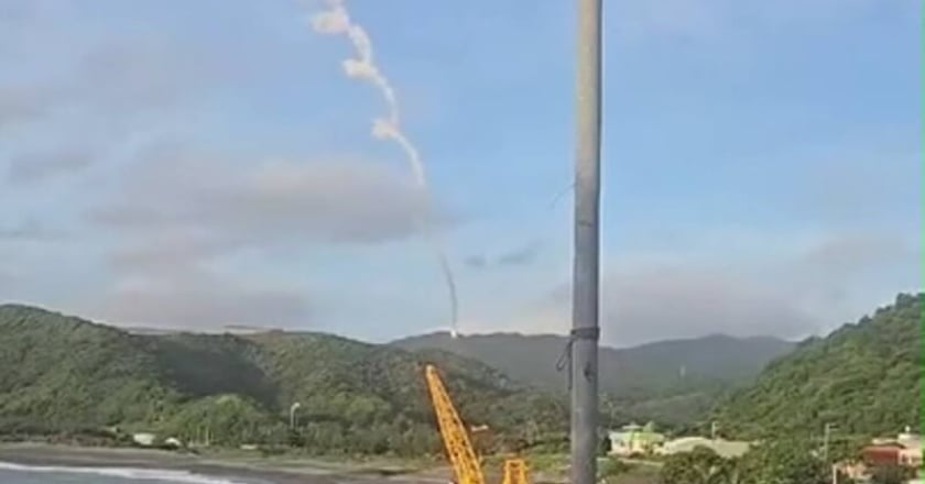 中科院衛星運載火箭測試異常墜毀 無人員傷損