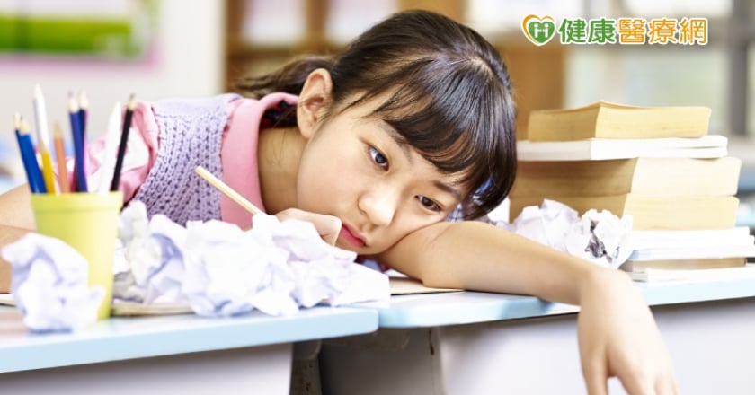 青少年憂鬱症大幅增　症狀卻「非典型」應全面普篩