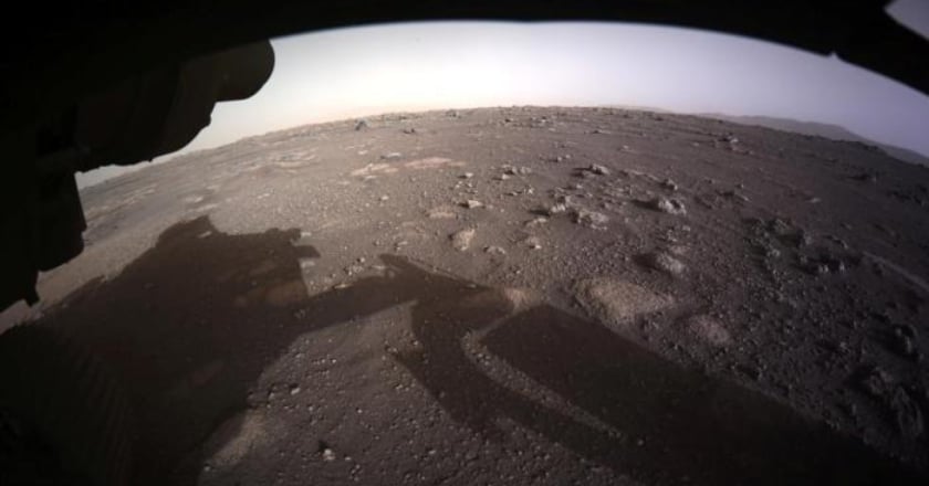 NASA毅力號成功登陸火星 傳回彩色照片