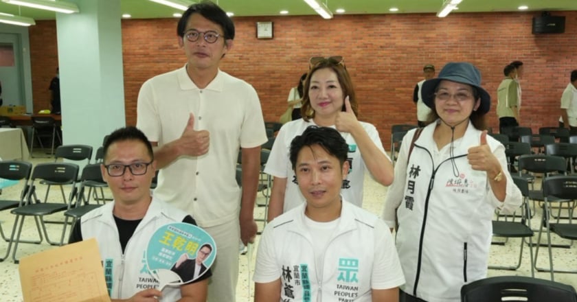 黃國昌：背棄承諾的是徐欣瑩 宜蘭藍白合不受影響