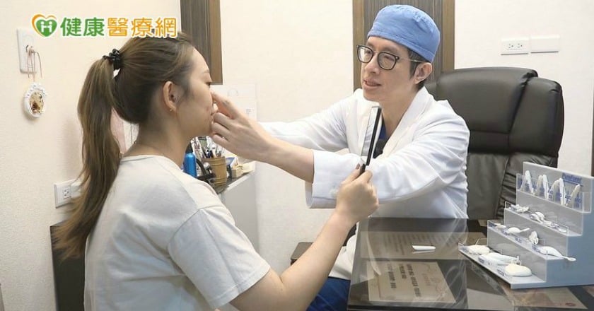 韓女星耳軟骨隆鼻口罩戴不牢！　「肋軟骨隆鼻」立體鼻樑不是夢