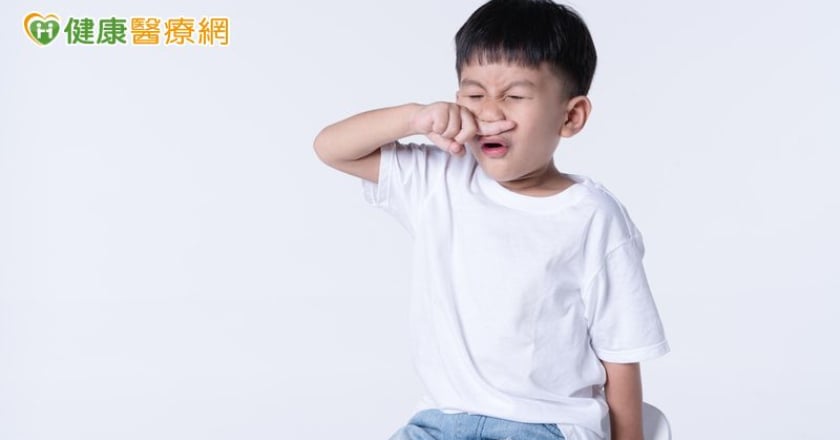 青春期體味出現早？醫：小孩有「大人味」其實是正常現象