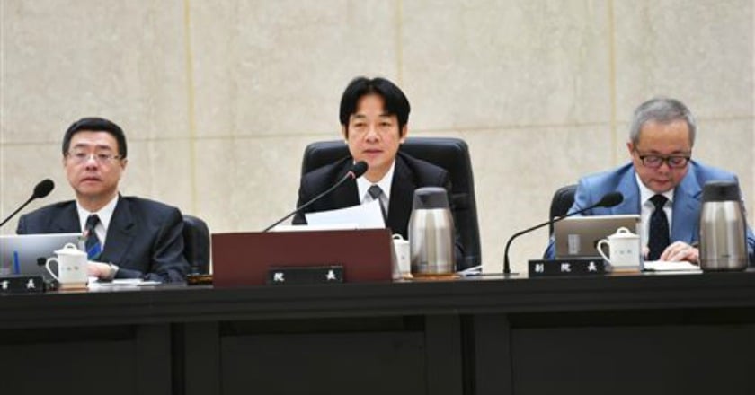 行政院會通過軍公教加薪案 賴清德要求績效管考