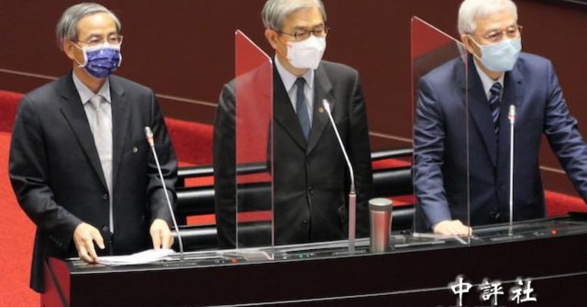 外資大量撤離如何應對 楊金龍：考慮實施資本管制