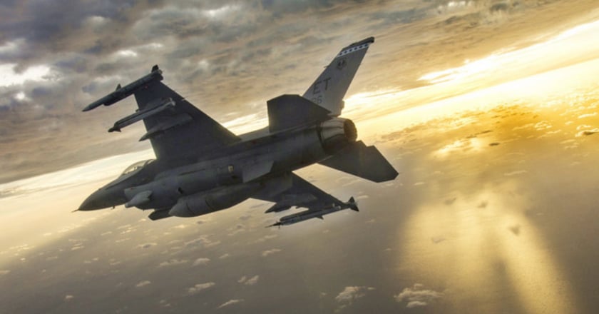 擴大支持力道 北約開始向烏克蘭交付F-16戰機