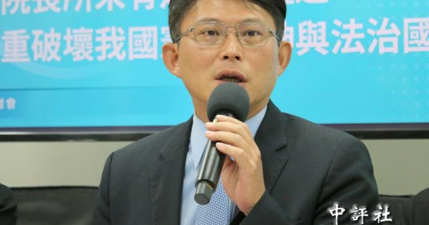 政府引用觀光條例禁訪陸團 黃國昌：用謊言拯救謊言