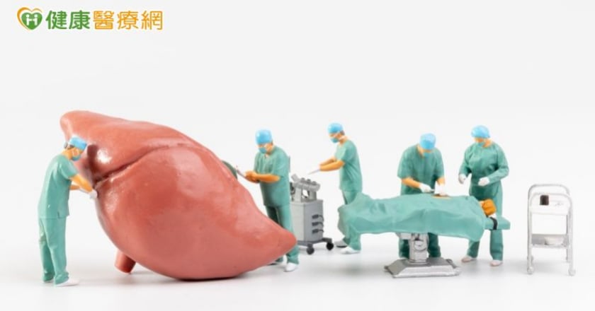 子捐肝救「肝硬化合併肝癌」父！ 台中慈濟首例活體肝成功移植