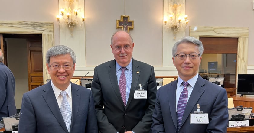 中研院長廖俊智受邀教廷宗座科學院發表演講 深化雙邊合作交流