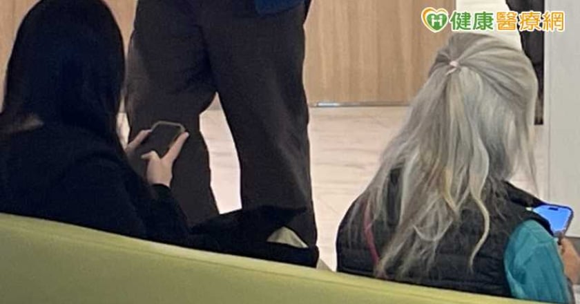 數位雙面刃2／長者上網防成癮也防詐 醫示警：越想掌控越失控
