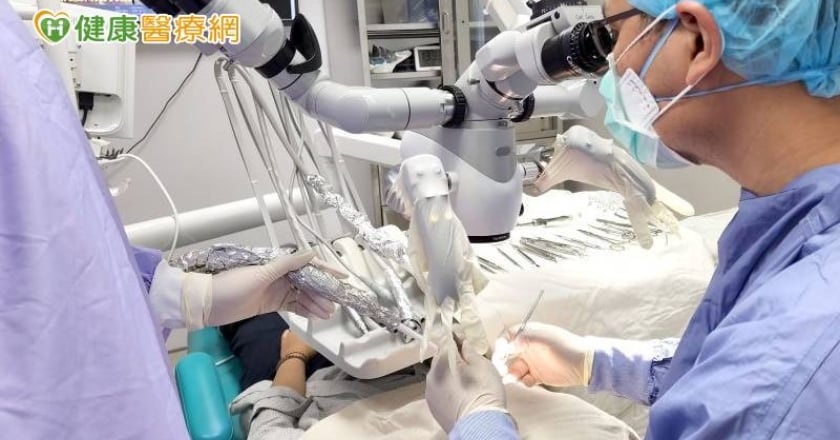 牙齦反覆腫痛恐是根尖囊腫作祟　高倍率顯微鏡解決棘手病灶