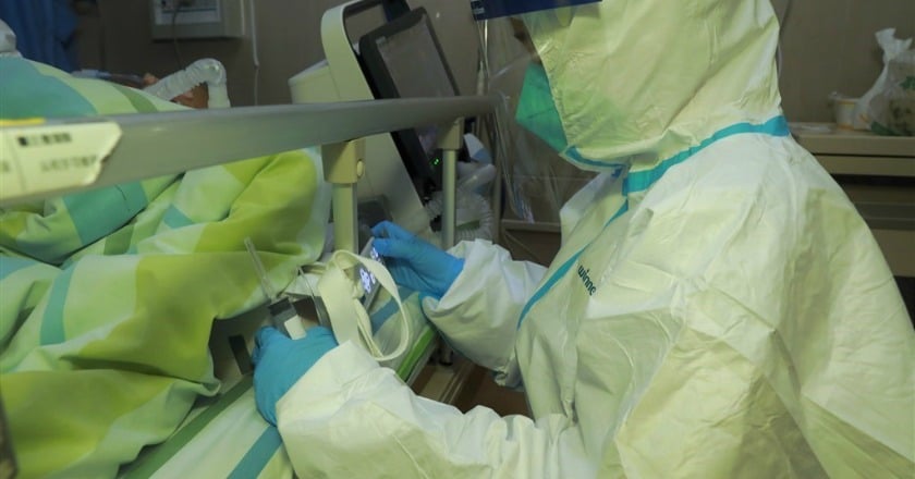 武漢肺炎中國確診突破2萬例 死亡人數達425例