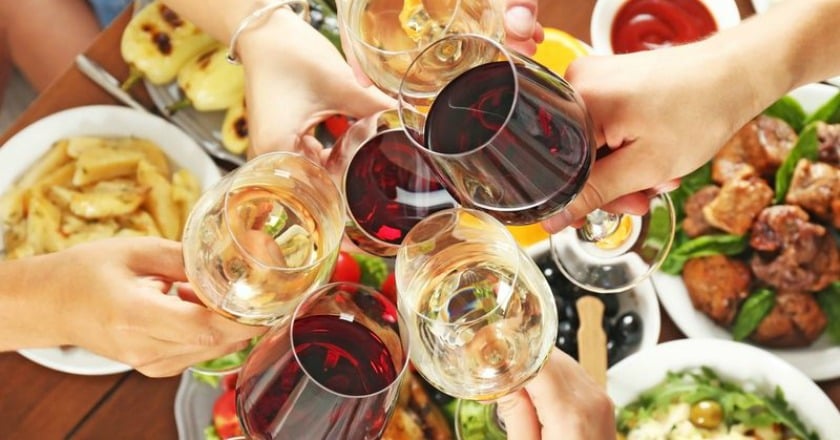 大口吃肉飲酒 小心痛風發作