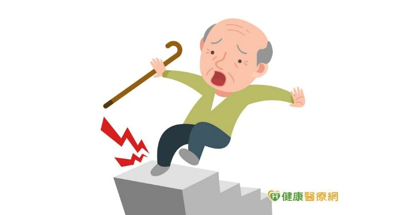 辜成允摔傷辭世　醫：從樓梯摔落先護頭才能保命