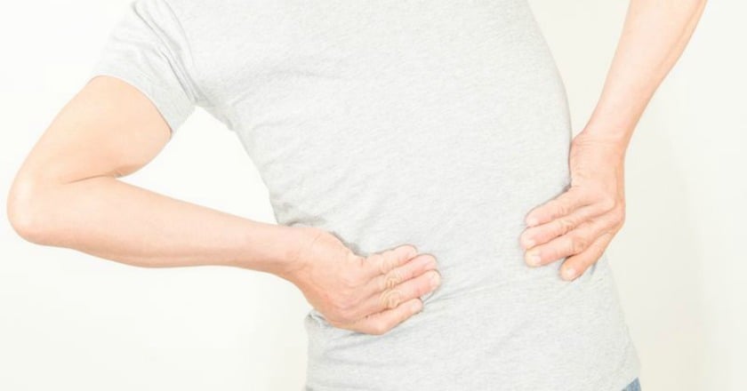 脊椎側彎易腰痠背痛　物理治療矯正運動可改善