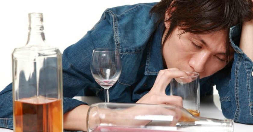 常藉酒澆愁自我麻醉　恐因成人過動症引爆