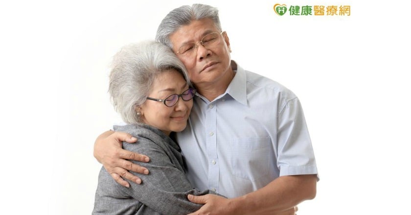 常與家人吵架、感覺很煩　小心容易得失智症！