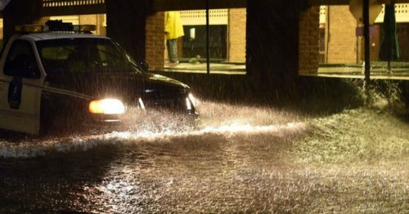 美國南卡暴雨已致12死 進入緊急狀態