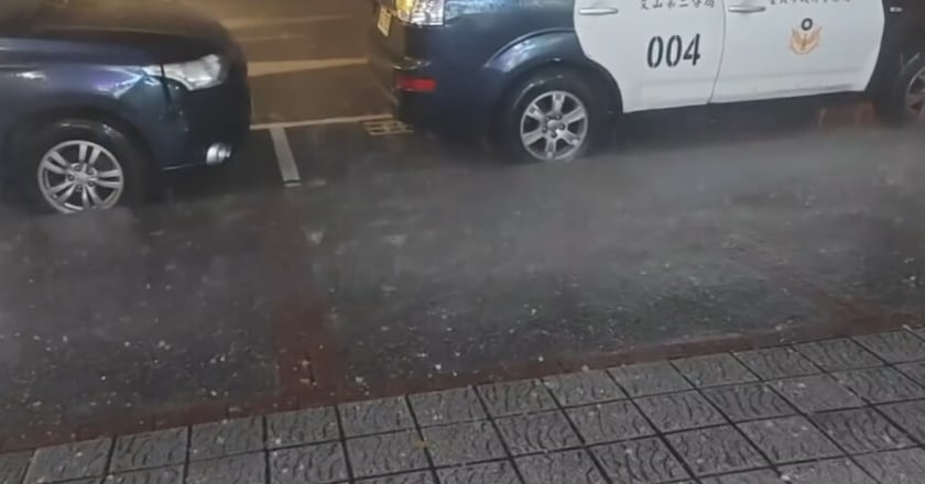 雙北凌晨春雷巨響伴冰雹 氣象署：對流旺盛仍有機會再降冰雹