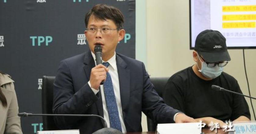 民眾黨團揭體大霸凌黑幕 系主任涉拔刀插桌椅嗆學生