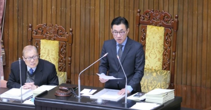 就業服務法三讀 80歲以上免巴氏量表即可申請看護