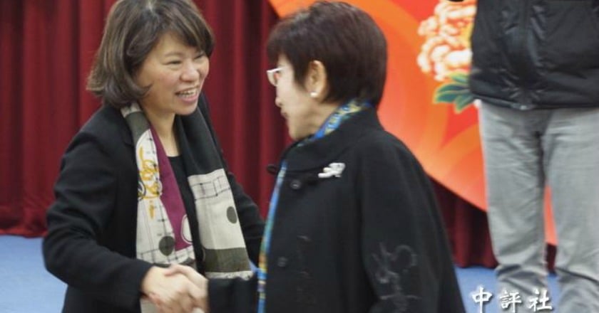 力拚黨主席 黃敏惠、洪秀柱同台拉票暗較勁