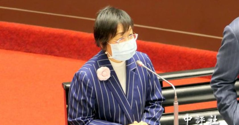徐佳青駁濫用公務資源 稱家人赴海外均自費