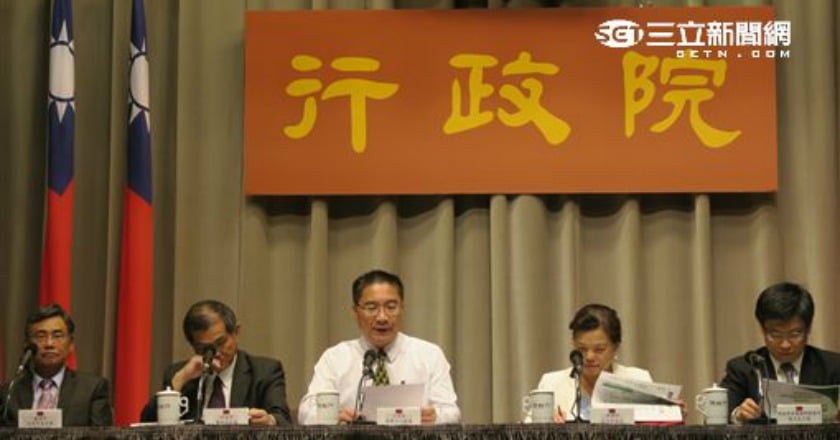 避雙薪肥貓 政院修法禁退休教師轉公職領月退俸