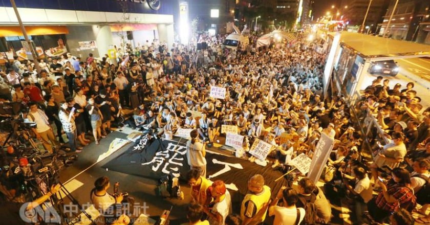 謝金河：華航是民進黨執政的一面鏡子