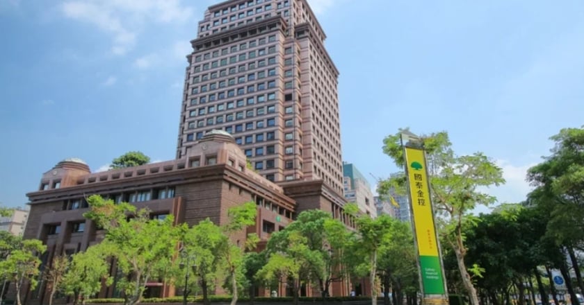 國泰世華銀系統頻出包 金管會開罰1200萬、總座減薪3個月