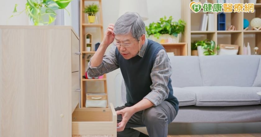 家中長輩忘東忘西恐非失智，而是罹「慢性水腦症」！ 醫解析症狀