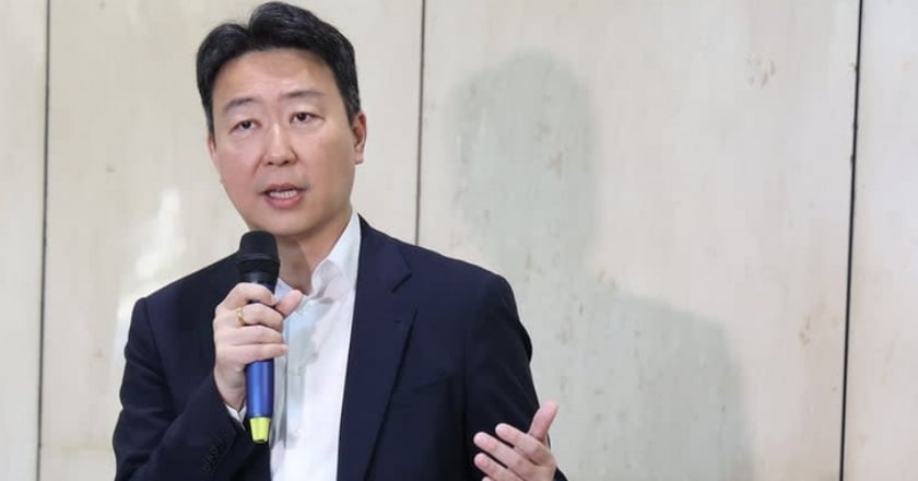 交通部公布人事案 史哲任高鐵董事長、鄭光遠掌台鐵董事長