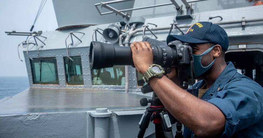 共軍:美軍艦闖中國西沙領海 予以跟蹤驅離