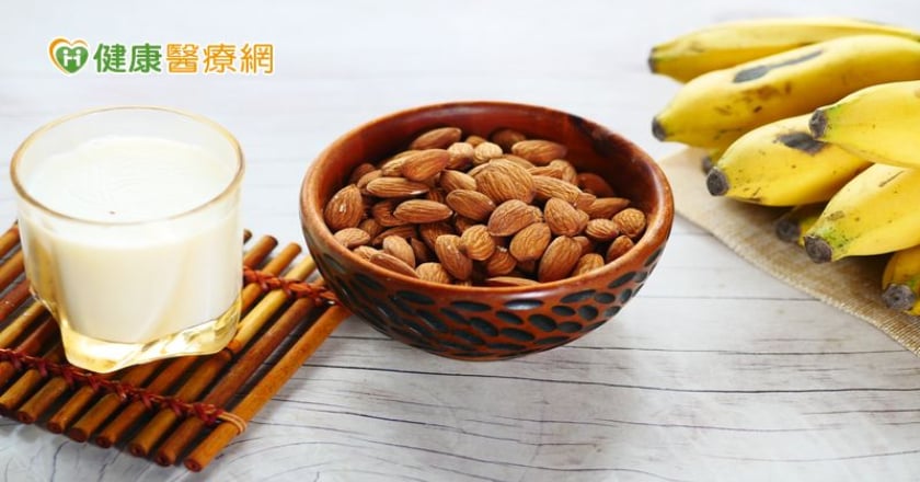 夜晚不再翻來覆去!營養師推薦十個良好的助眠習慣!