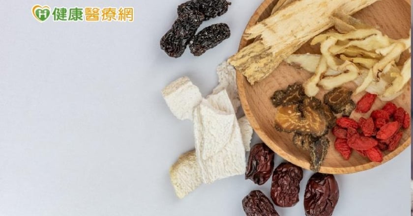 失眠不想靠安眠藥？　中醫授三招、一藥膳有解！