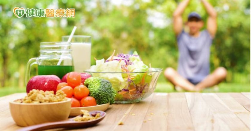 世界疫情緊繃!如何從吃獲取能量? 《瑜珈飲食指南》帶你解密