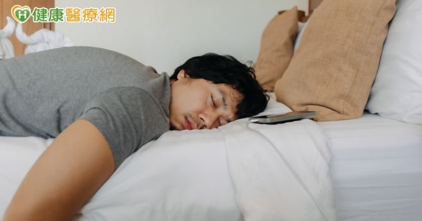 褪黑激素作用被低估！不只失眠才用 藥師：還能抗氧化增強免疫力