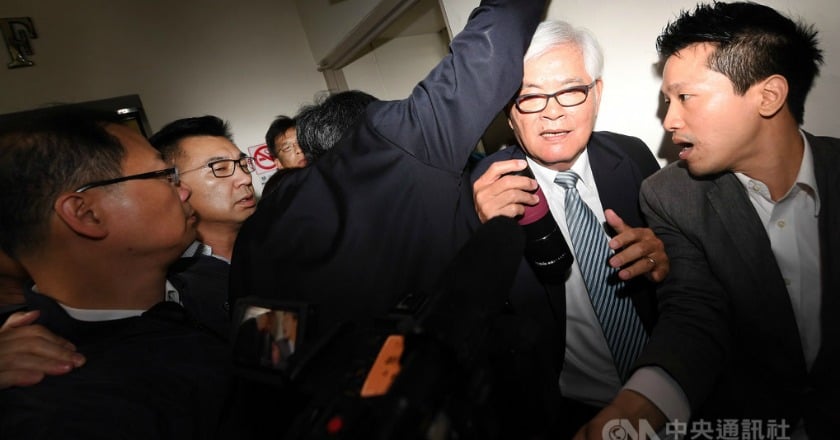 李進勇立院遭圍 中選會主委人事案卡關