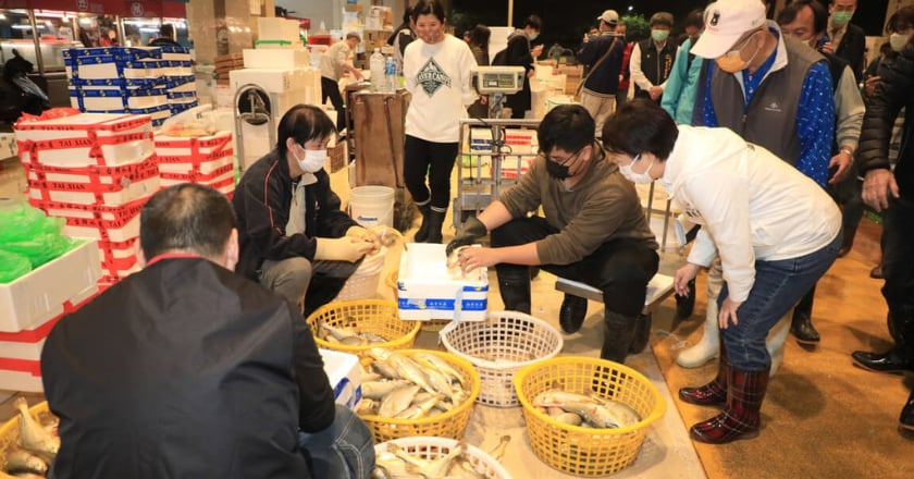 春節將屆 盧秀燕訪農魚產批發市場:持續關注價量質