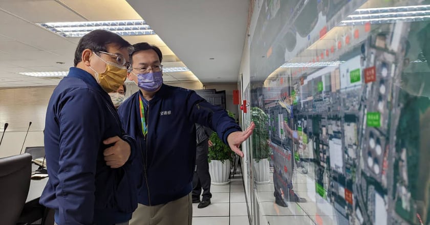 春節疏運最高峰 王國材視察桃園機場