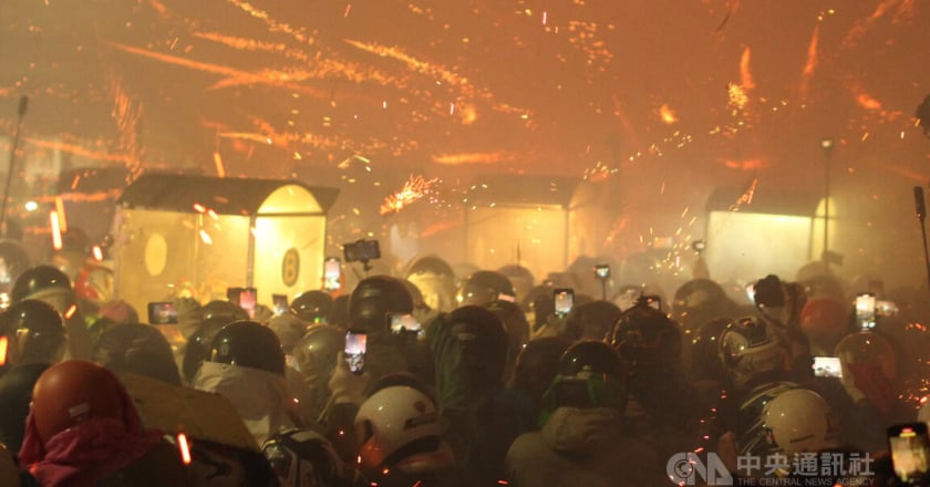 台南鹽水蜂炮順利圓滿落幕  清23噸垃圾迅速恢復市容