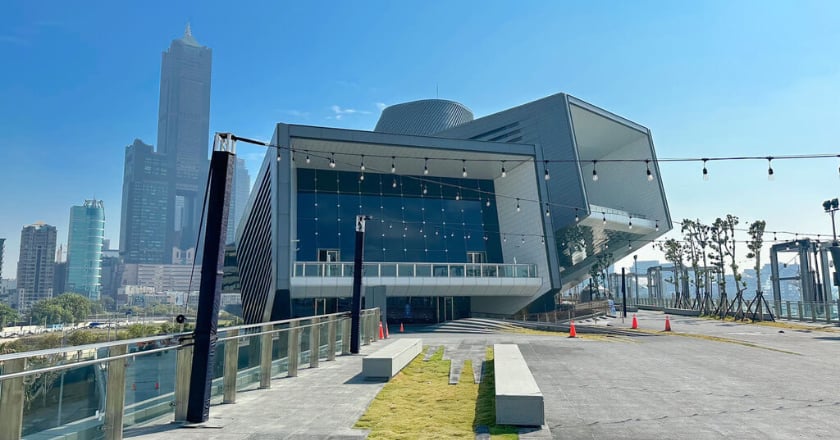 高雄港旅運中心海岸步道 限定時段開放體驗觀景