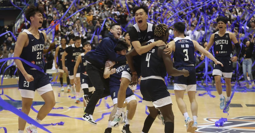 UBA政治大學男籃完成3連霸　世新大學女籃達成4連霸