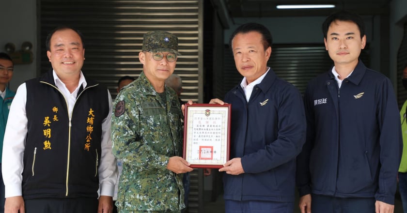 陸軍工兵協助曾文水庫清淤 翁章梁贈加菜金