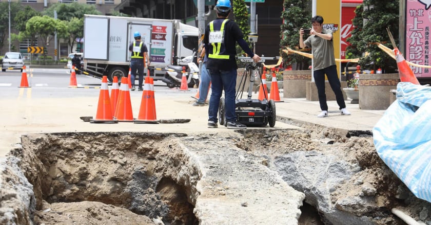 竹北道路坍塌案 新竹縣府要求建商提報搶險計畫