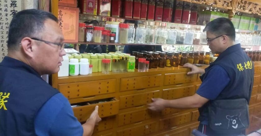 癌友2年花480萬吃犀牛角粉偏方病逝 中藥房違法販售遭送辦